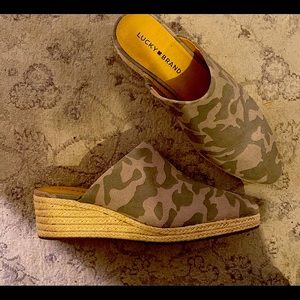 Lucky Brand Espadrille slip on wedge mules